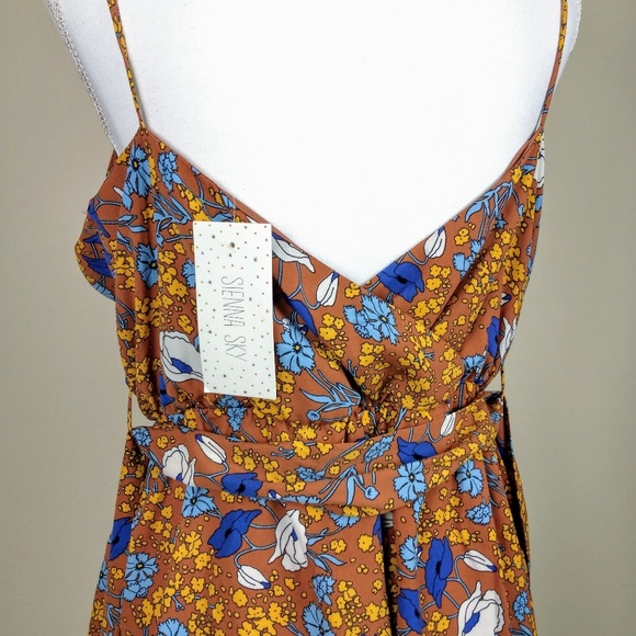 SOLD*NWT Floral Wrap Belt Tie Romper - Picture 5 of 8
